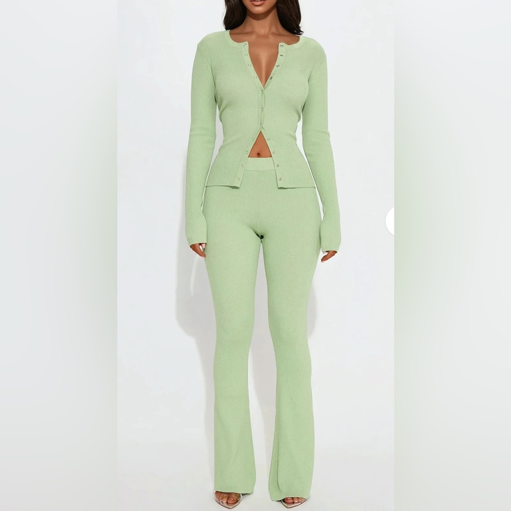 Mint Green Flare Leg Jumpsuit with Collared Neckline